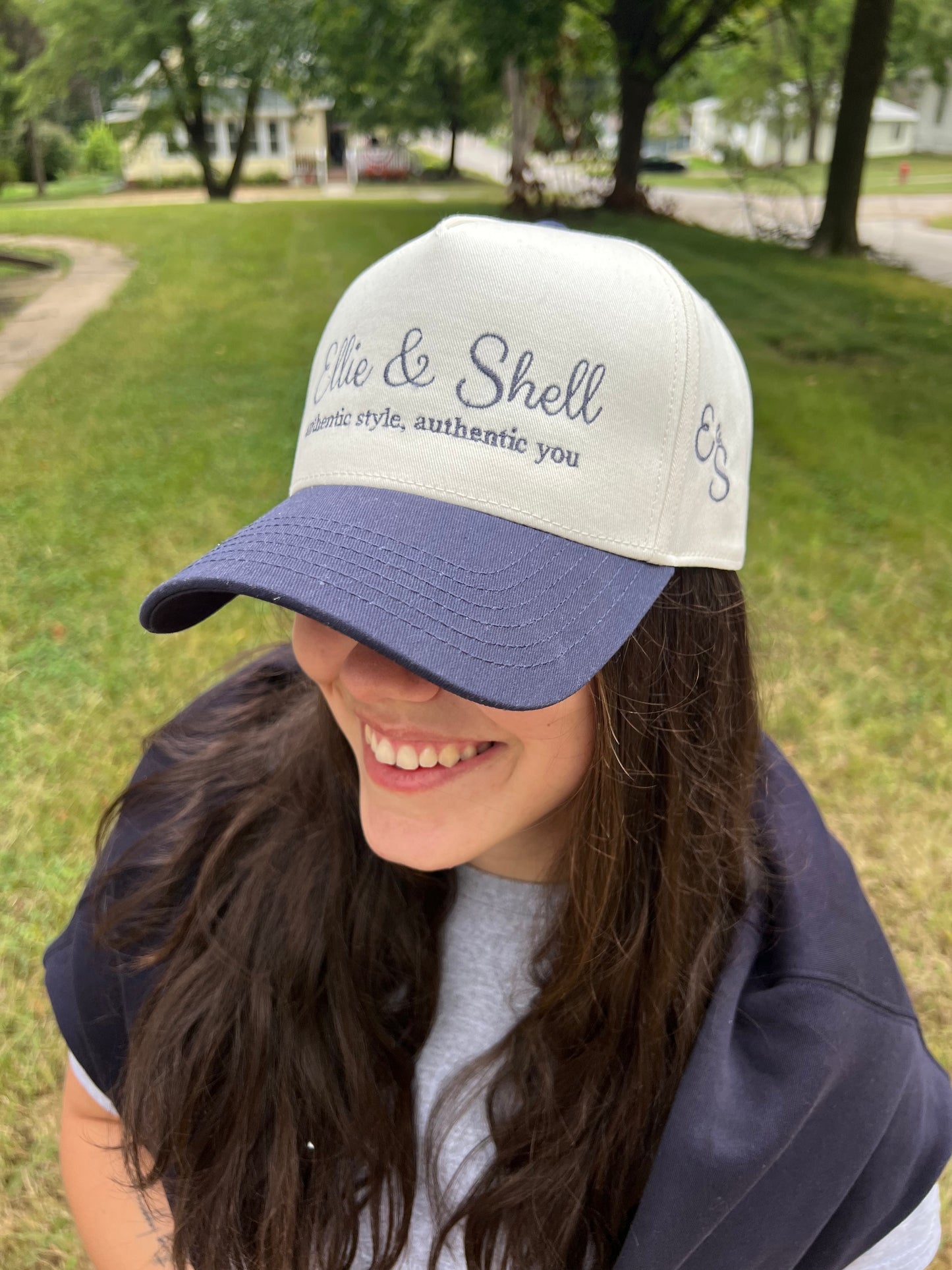 Ellie Everyday Frame Two Tone Cap